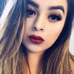 Meet your Posher, Leslie